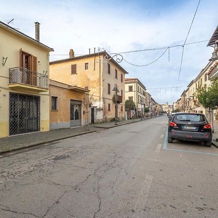 La Verde Rosa - Casa Vacanze A Due Passi Dal Lago Marta Exteriör bild