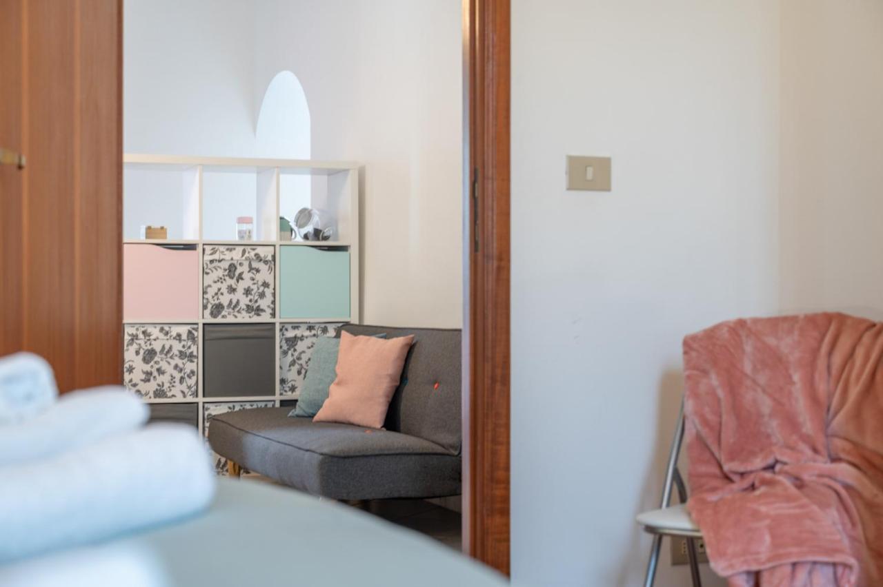 La Verde Rosa - Casa Vacanze A Due Passi Dal Lago Marta Exteriör bild