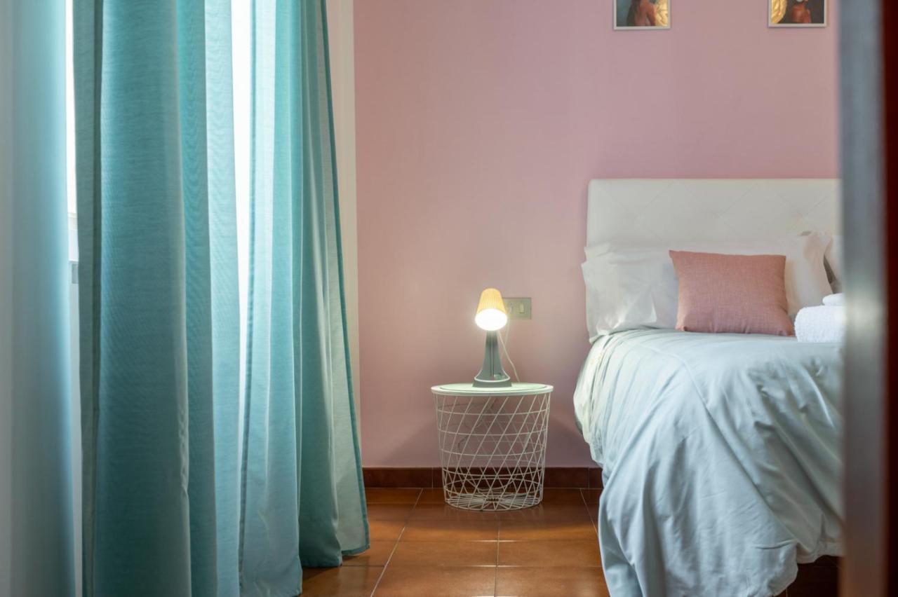 La Verde Rosa - Casa Vacanze A Due Passi Dal Lago Marta Exteriör bild