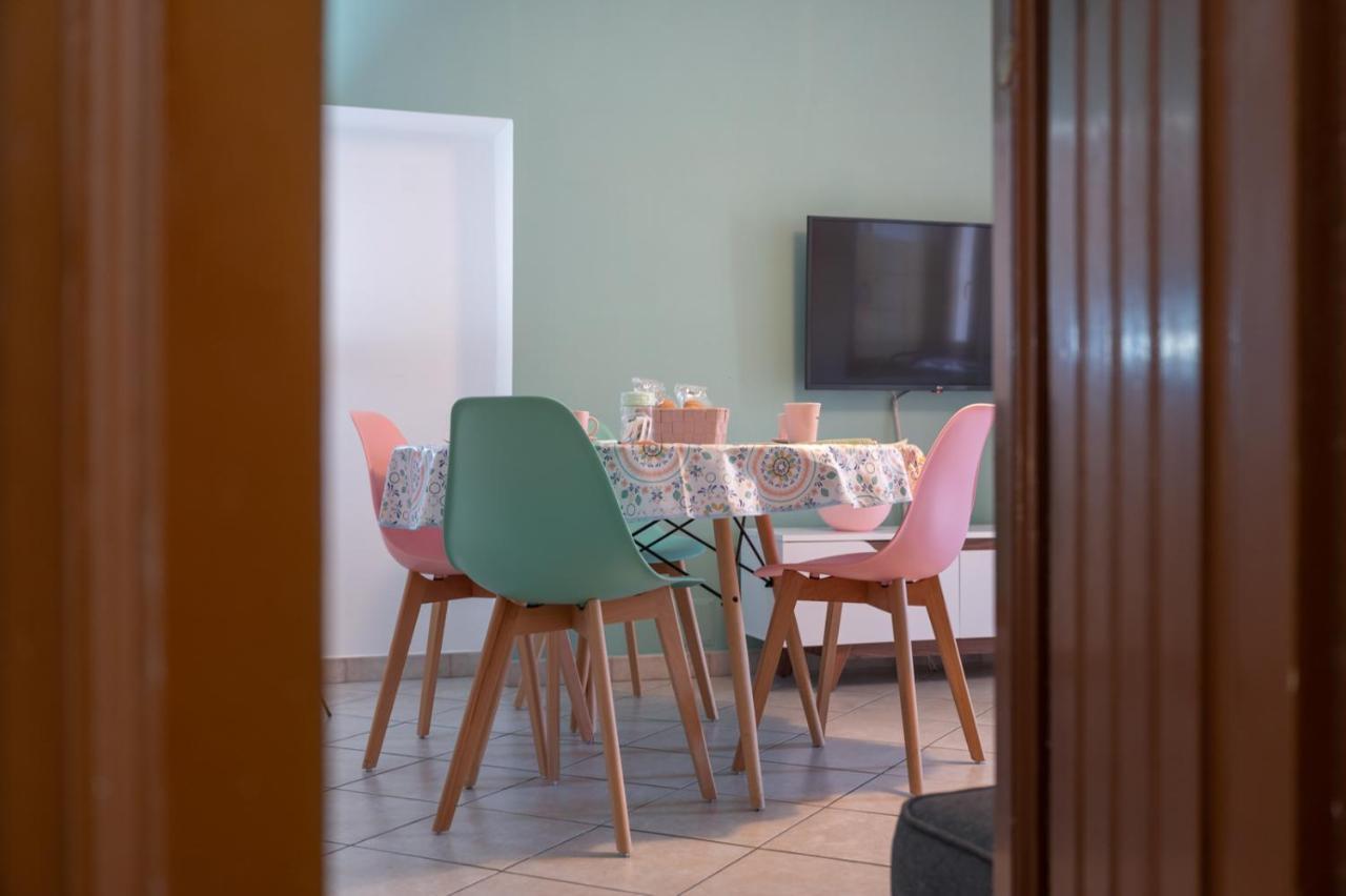 La Verde Rosa - Casa Vacanze A Due Passi Dal Lago Marta Exteriör bild