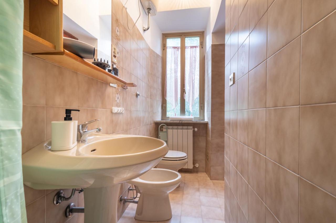 La Verde Rosa - Casa Vacanze A Due Passi Dal Lago Marta Exteriör bild
