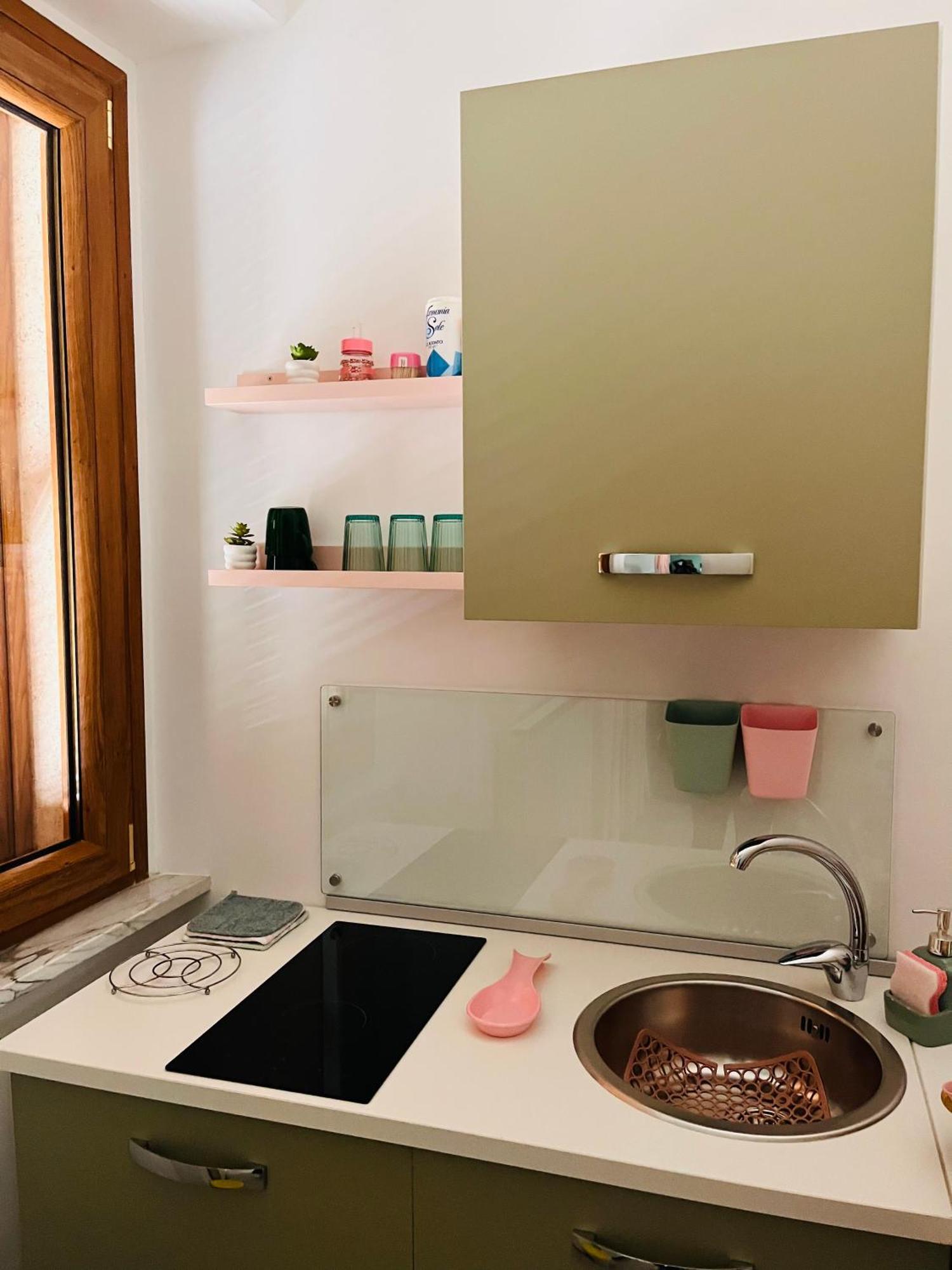 La Verde Rosa - Casa Vacanze A Due Passi Dal Lago Marta Exteriör bild